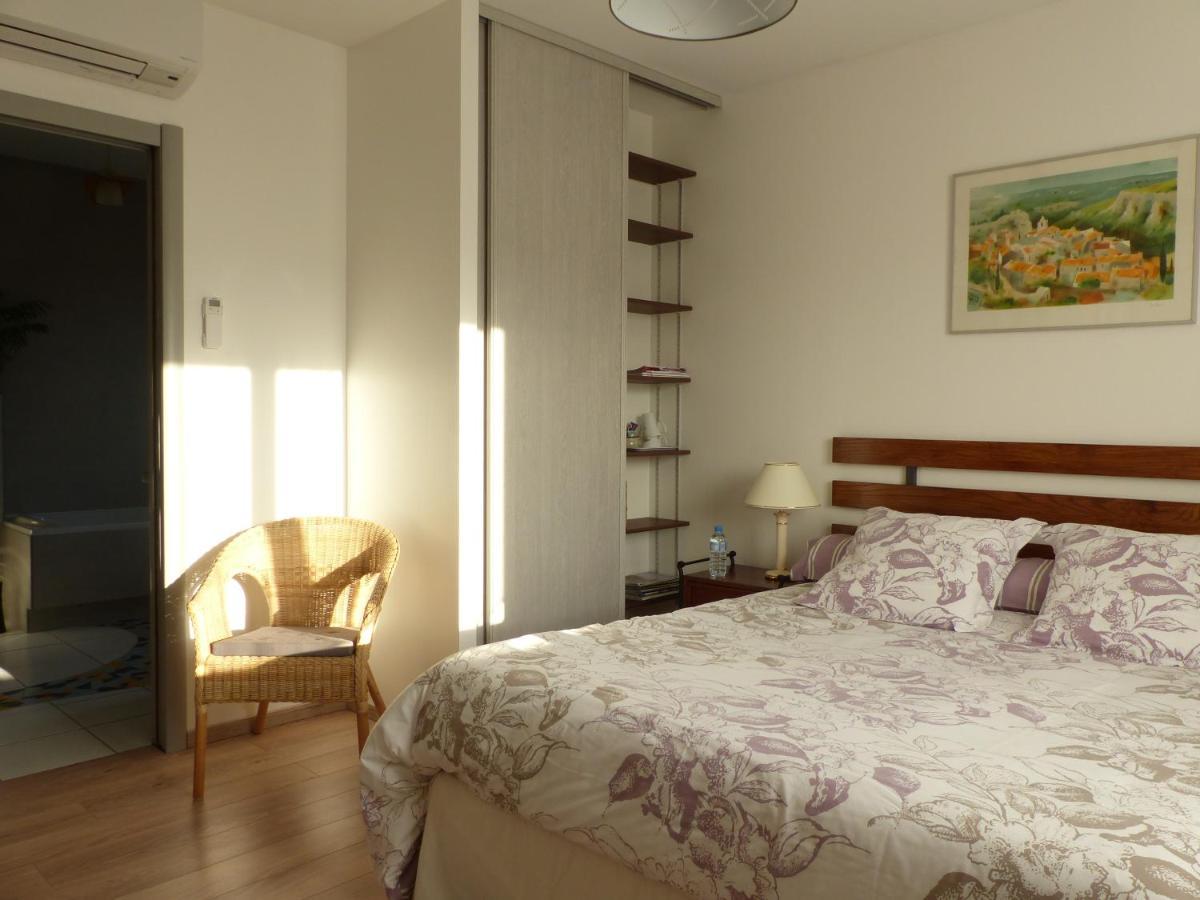 Les Enselmes Bed & Breakfast Montagnieu  Bagian luar foto